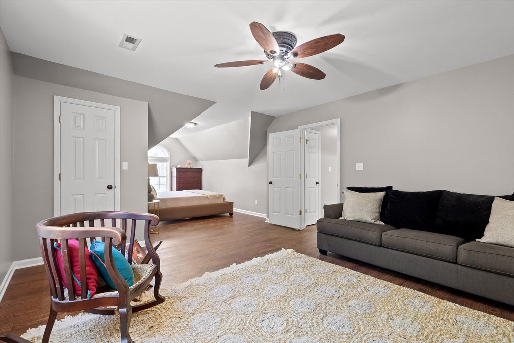 Signal Mountain, Tennessee, 37377, United States, 5 Bedrooms Bedrooms, ,3 BathroomsBathrooms,Residential,Forsale,2004663