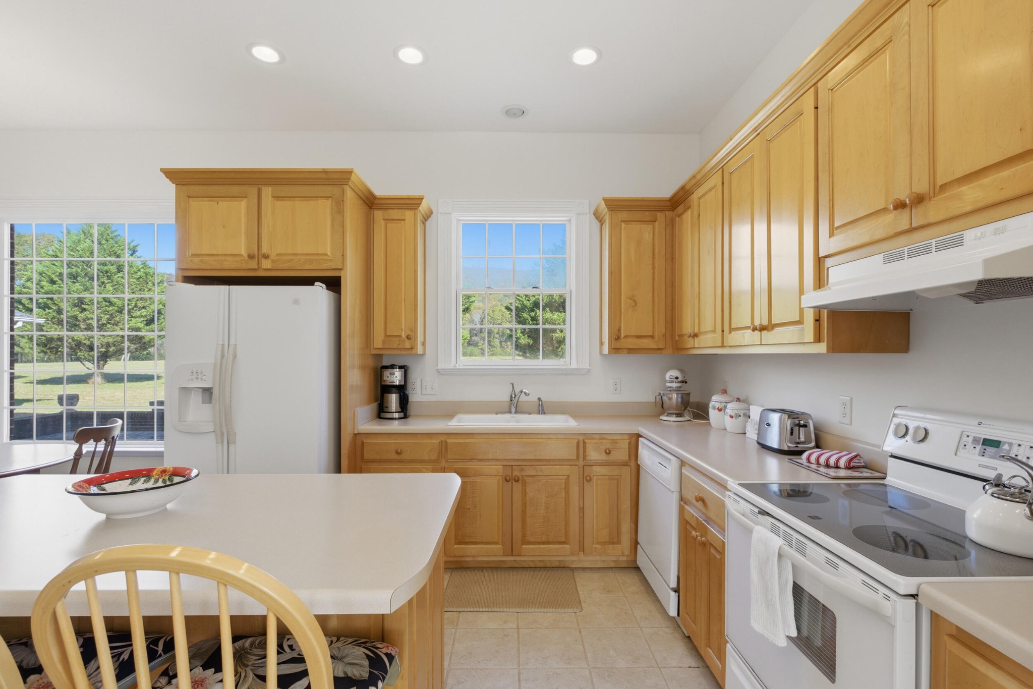 Bridgeport, Alabama, 35740, United States, 4 Bedrooms Bedrooms, ,3.5 BathroomsBathrooms,Residential,Forsale,2009579