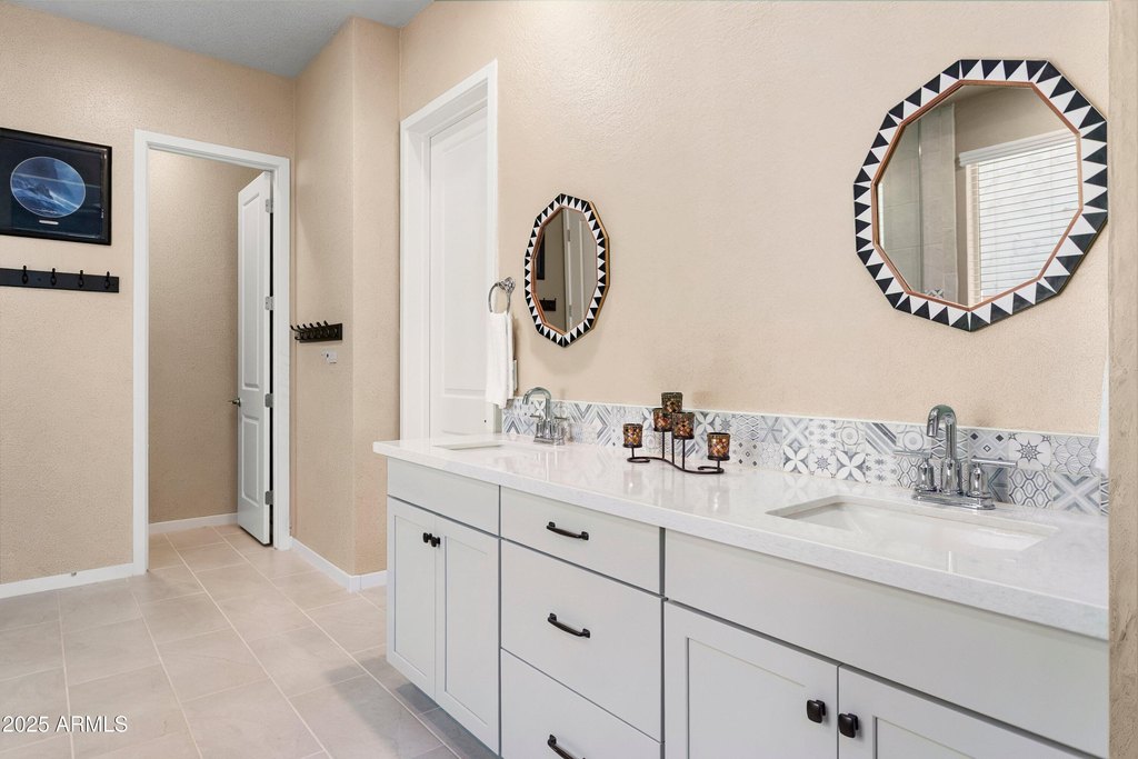 Goodyear, Arizona, 85395, United States, 4 Bedrooms Bedrooms, ,3 BathroomsBathrooms,Residential,Forsale,1971057