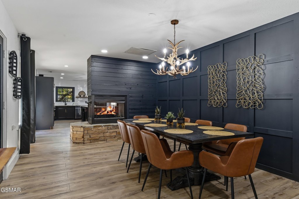 Sevierville, Tennessee, 37862, United States, 3 Bedrooms Bedrooms, ,3 BathroomsBathrooms,Residential,Forsale,1999444