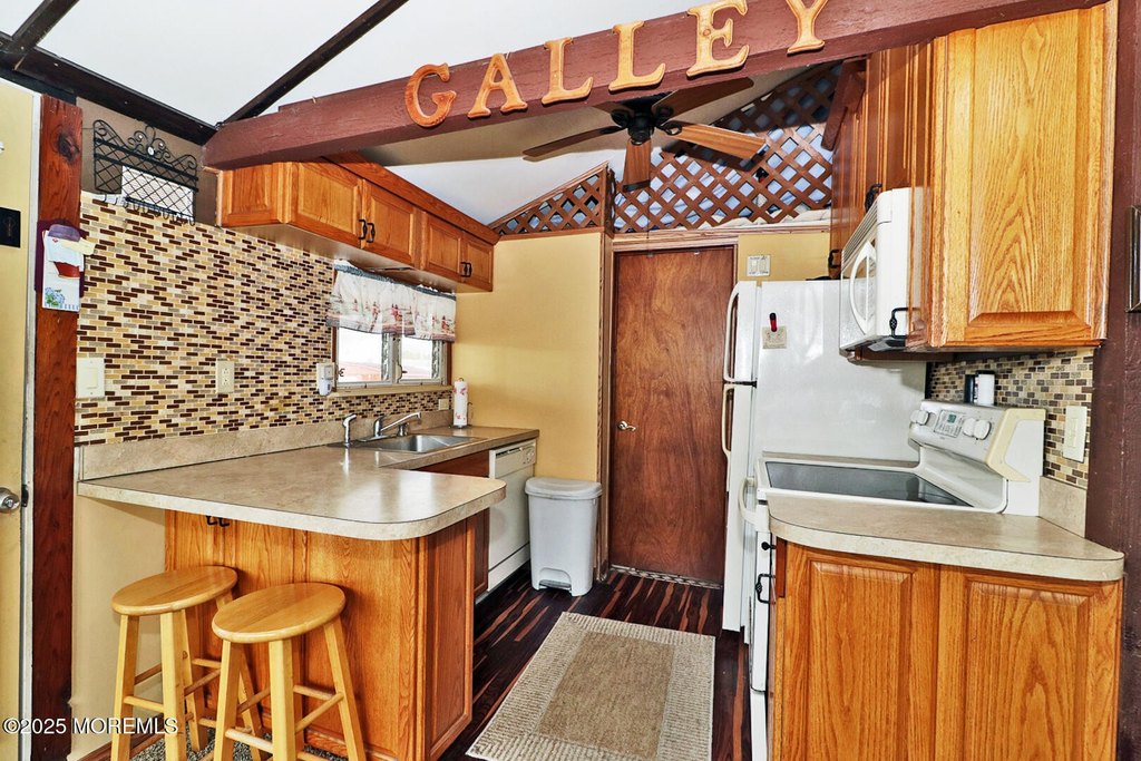 Forked River, New Jersey, 08731, United States, 2 Bedrooms Bedrooms, ,1 BathroomBathrooms,Residential,Forsale,1994046