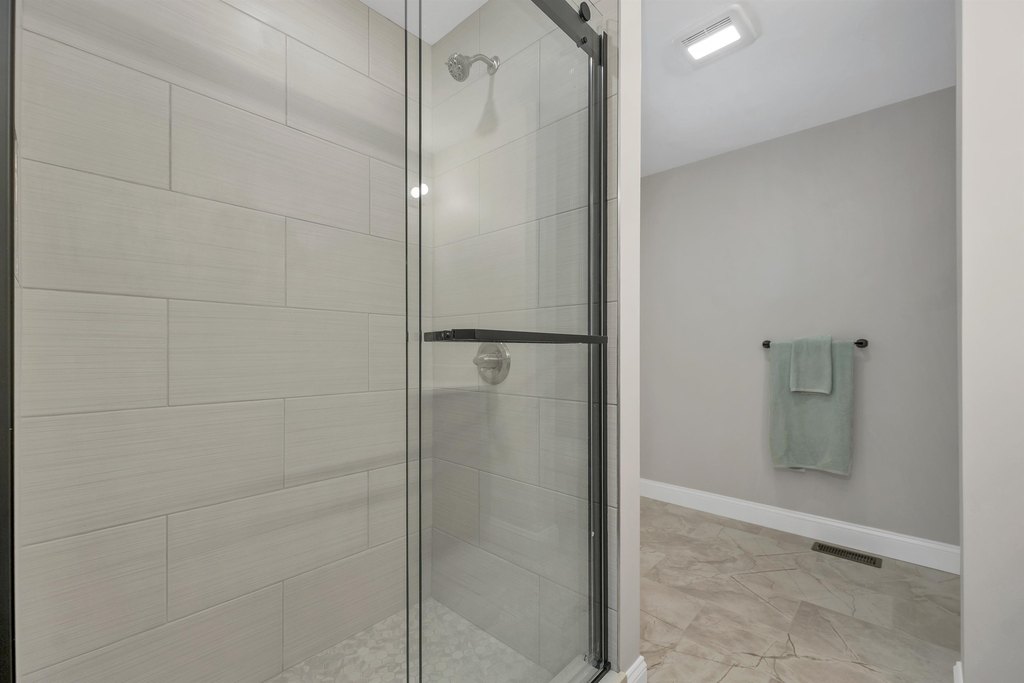 Meredith, New Hampshire, 03253, United States, 4 Bedrooms Bedrooms, ,2.5 BathroomsBathrooms,Residential,Forsale,2002407