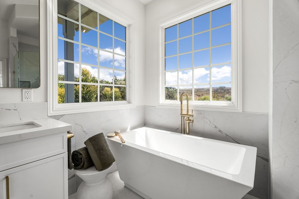 Kamuela, Hawaii, 96743, United States, 6 Bedrooms Bedrooms, ,3.5 BathroomsBathrooms,Residential,Forsale,2004377