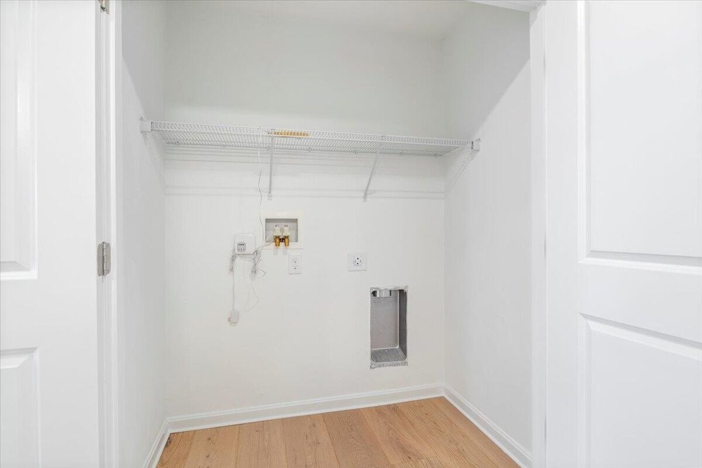 Kittery, Maine, 03904, United States, 2 Bedrooms Bedrooms, ,2 BathroomsBathrooms,Residential,Forsale,1893967