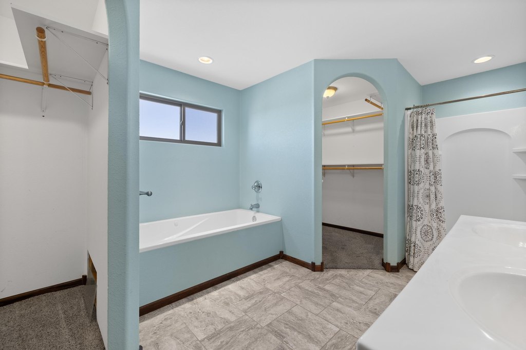 Box Elder, South Dakota, 57719, United States, 4 Bedrooms Bedrooms, ,3 BathroomsBathrooms,Residential,Forsale,2011090