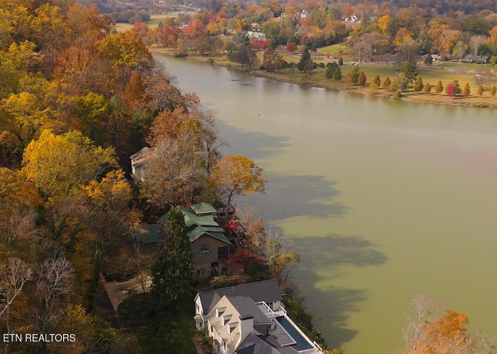 Knoxville, Tennessee, 37920, United States, 2 Bedrooms Bedrooms, ,1 BathroomBathrooms,Residential,Forsale,1999470