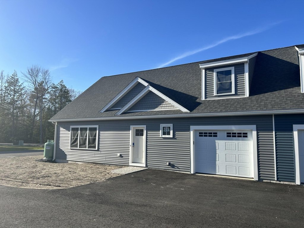 Wells, Maine, 04090, United States, 2 Bedrooms Bedrooms, ,2.5 BathroomsBathrooms,Residential,Forsale,2004710