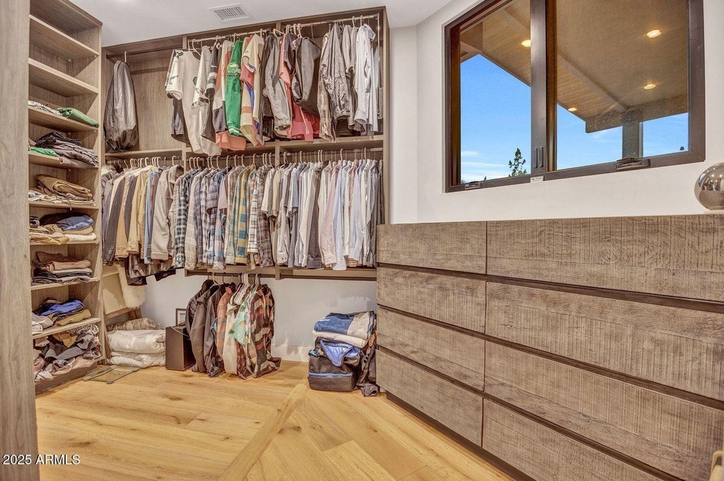 Sedona, Arizona, 86336, United States, 5 Bedrooms Bedrooms, ,3.5 BathroomsBathrooms,Residential,Forsale,2001395