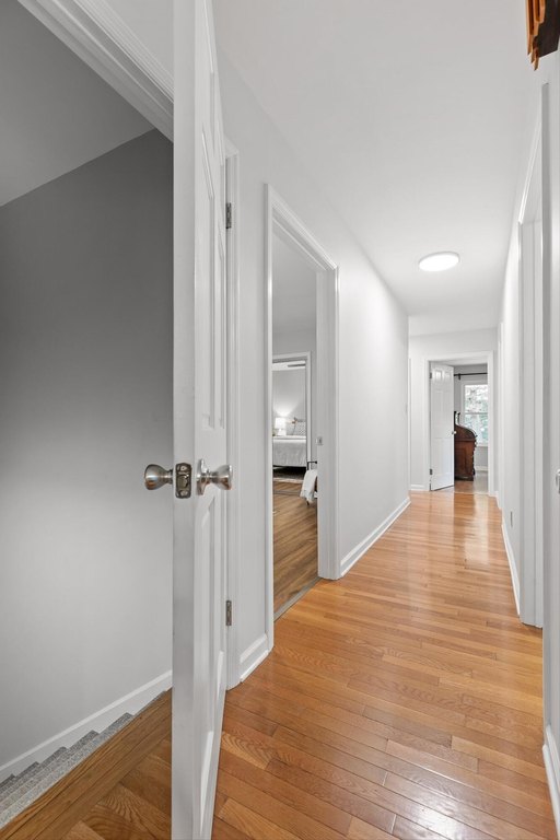 Signal Mountain, Tennessee, 37377, United States, 4 Bedrooms Bedrooms, ,4 BathroomsBathrooms,Residential,Forsale,1894388