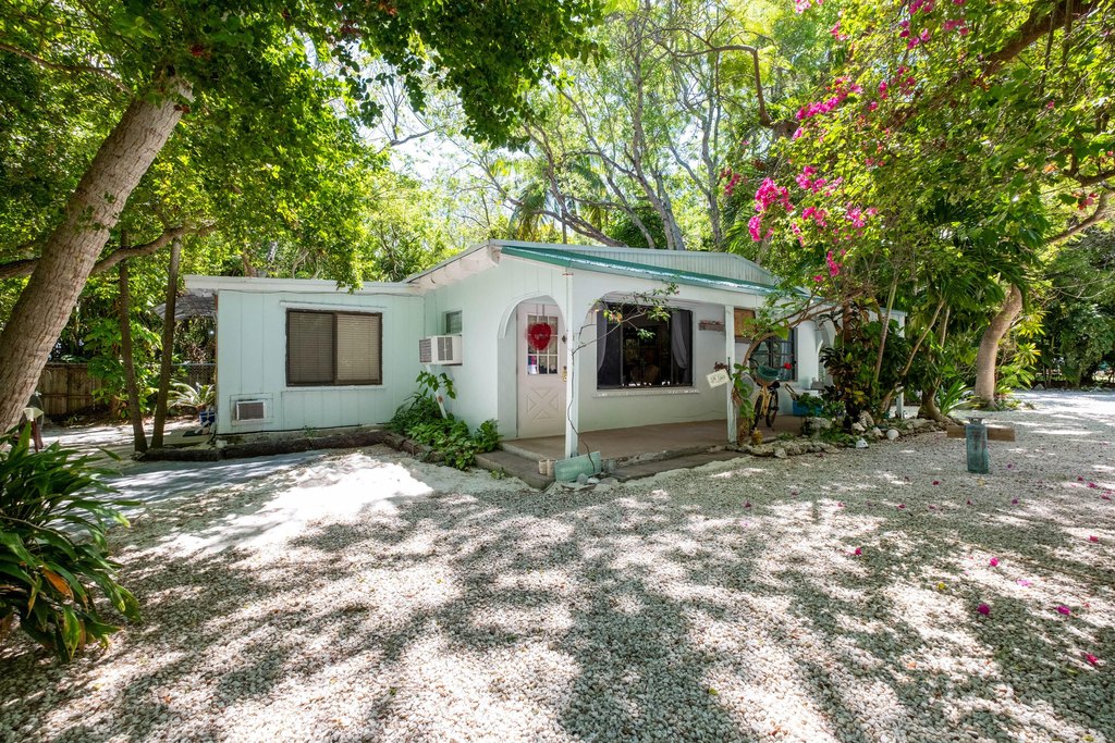 Key Largo, Florida, 33037, United States, 10 Bedrooms Bedrooms, ,9 BathroomsBathrooms,Residential,Forsale,2004337