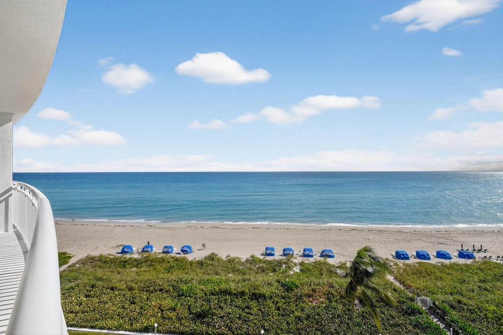 Palm Beach, Florida, 33480, United States, 2 Bedrooms Bedrooms, ,2 BathroomsBathrooms,Residential,Forsale,2010659