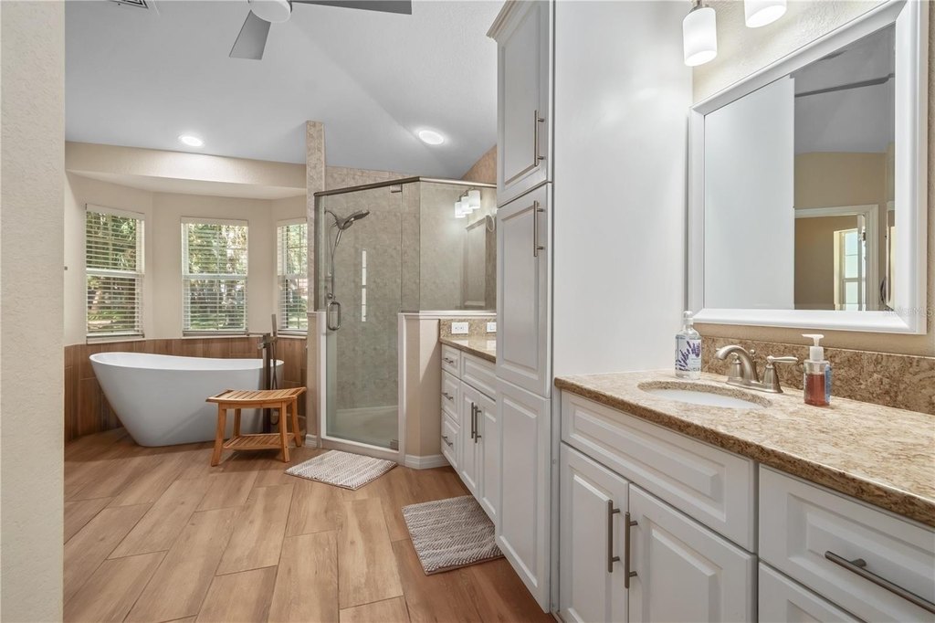 OCALA, Florida, 34475, United States, 3 Bedrooms Bedrooms, ,3 BathroomsBathrooms,Residential,Forsale,2004574