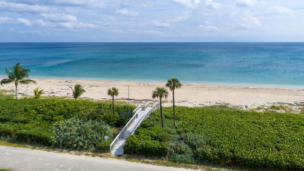 Ocean Ridge, Florida, 33435, United States, 3 Bedrooms Bedrooms, ,3 BathroomsBathrooms,Residential,Forsale,2009926