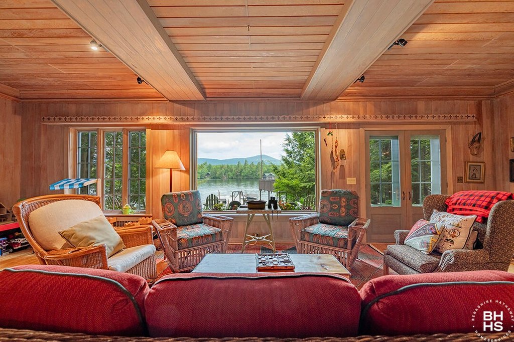 Lake Placid, New York, 12946, United States, 10 Bedrooms Bedrooms, ,7.5 BathroomsBathrooms,Residential,Forsale,1999413