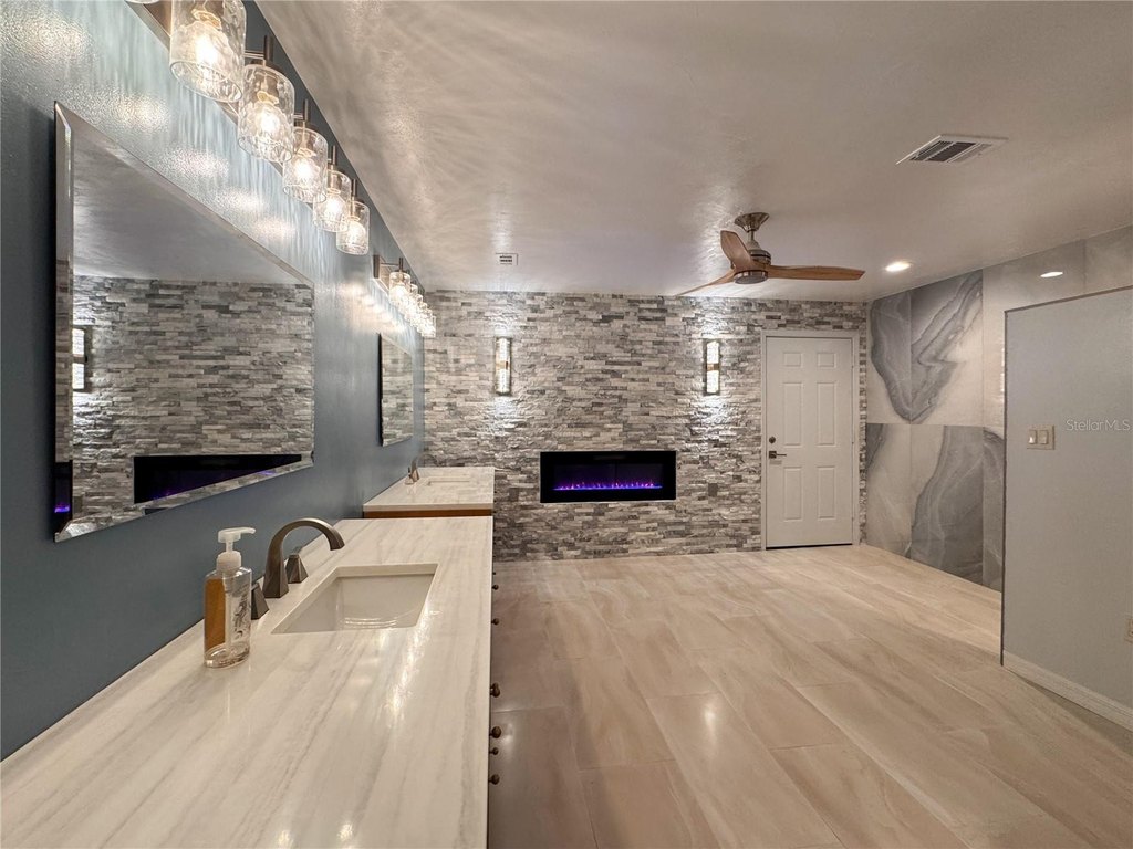 WILLISTON, Florida, 32696, United States, 3 Bedrooms Bedrooms, ,2 BathroomsBathrooms,Residential,Forsale,1994003