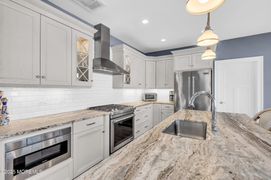 Mantoloking, New Jersey, 08738, United States, 4 Bedrooms Bedrooms, ,3 BathroomsBathrooms,Residential,Forsale,2004468