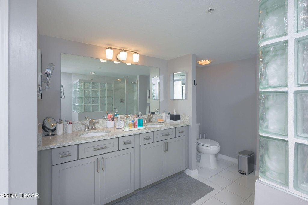 Daytona Beach Shores, Florida, 32118, United States, 3 Bedrooms Bedrooms, ,3 BathroomsBathrooms,Residential,Forsale,1990068