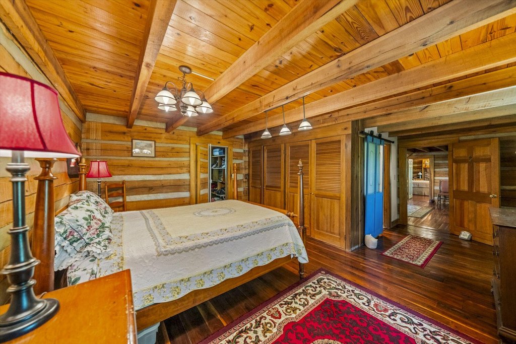 Jefferson City, Tennessee, 37760, United States, 3 Bedrooms Bedrooms, ,2 BathroomsBathrooms,Residential,Forsale,2002623