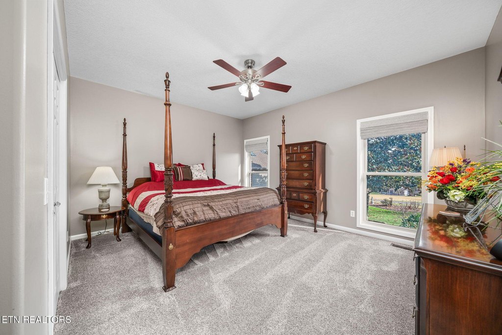 Crossville, Tennessee, 38558, United States, 4 Bedrooms Bedrooms, ,2.5 BathroomsBathrooms,Residential,Forsale,1996605