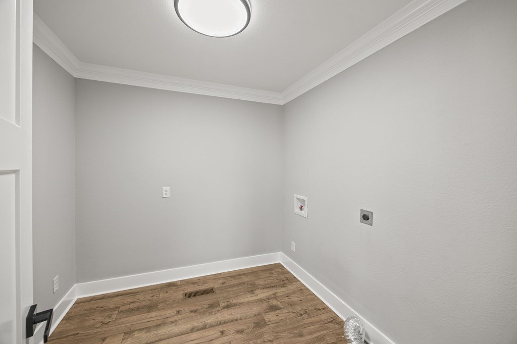 Byrdstown, Tennessee, 38549, United States, 5 Bedrooms Bedrooms, ,4.5 BathroomsBathrooms,Residential,Forsale,1996615