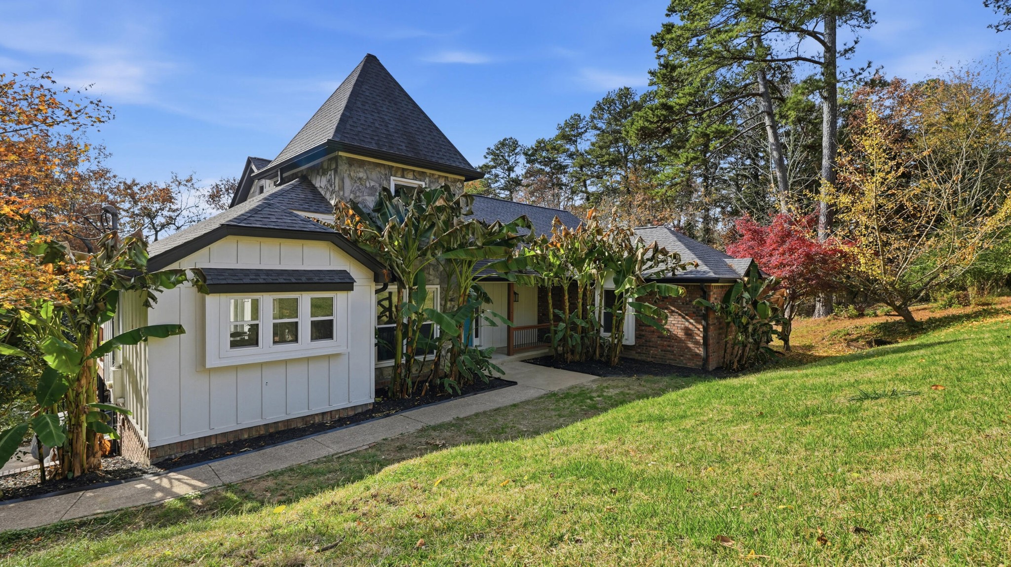 Chattanooga, Tennessee, 37416, United States, 6 Bedrooms Bedrooms, ,4 BathroomsBathrooms,Residential,Forsale,2004678