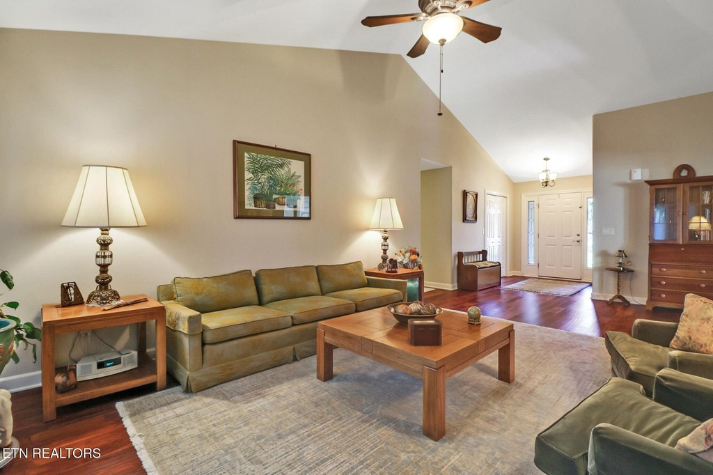 Crossville, Tennessee, 38558, United States, 3 Bedrooms Bedrooms, ,2 BathroomsBathrooms,Residential,Forsale,1952855