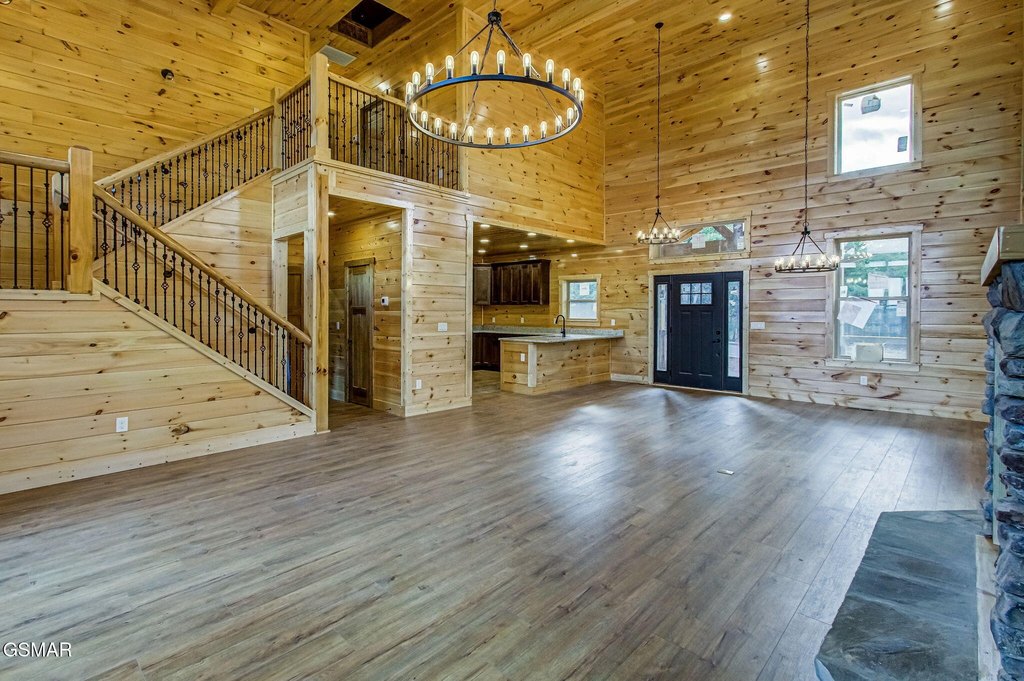 Pigeon Forge, Tennessee, 37862, United States, 3 Bedrooms Bedrooms, ,3.5 BathroomsBathrooms,Residential,Forsale,1999473