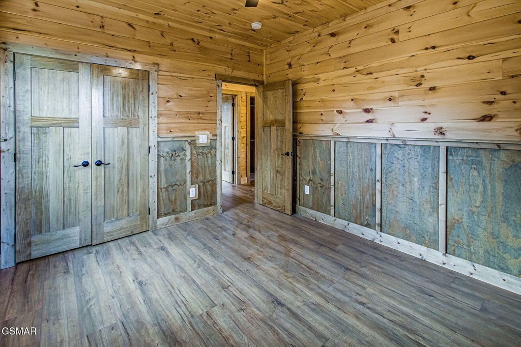 Pigeon Forge, Tennessee, 37862, United States, 3 Bedrooms Bedrooms, ,3.5 BathroomsBathrooms,Residential,Forsale,1999473