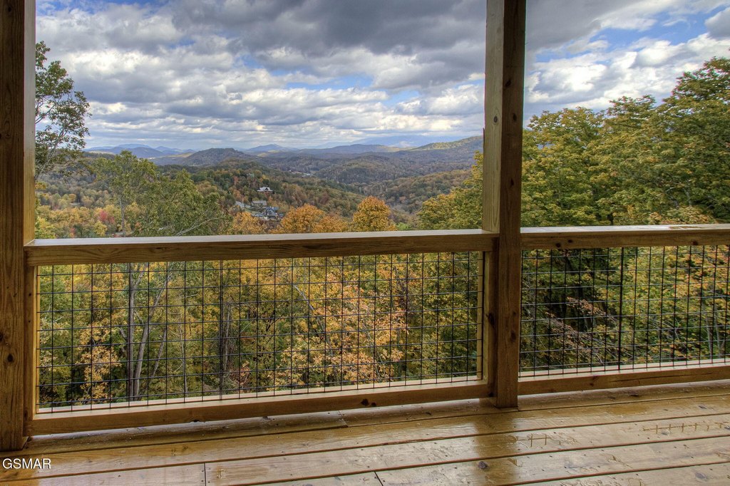 Pigeon Forge, Tennessee, 37862, United States, 3 Bedrooms Bedrooms, ,3.5 BathroomsBathrooms,Residential,Forsale,1999473