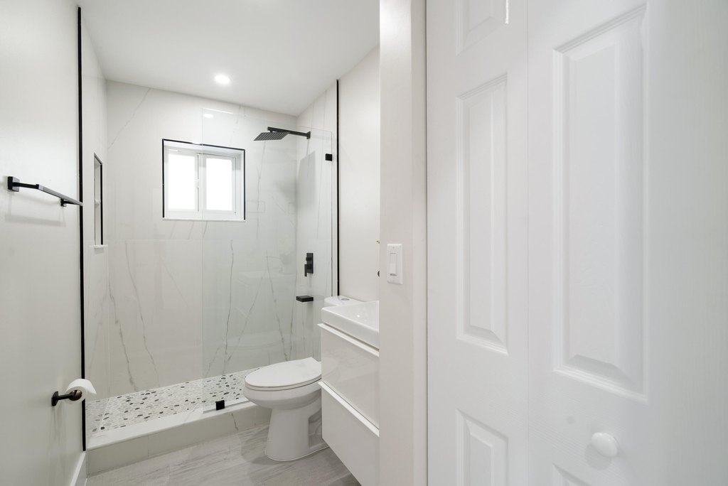 Key Largo, Florida, 33037, United States, 5 Bedrooms Bedrooms, ,3 BathroomsBathrooms,Residential,Forsale,2011098