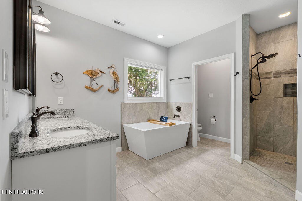 Loudon, Tennessee, 37774, United States, 3 Bedrooms Bedrooms, ,2 BathroomsBathrooms,Residential,Forsale,1942457 Loudon, Tennessee, 37774, United States, 3 Bedrooms Bedrooms, ,2 BathroomsBathrooms,Residential,Forsale,1942457