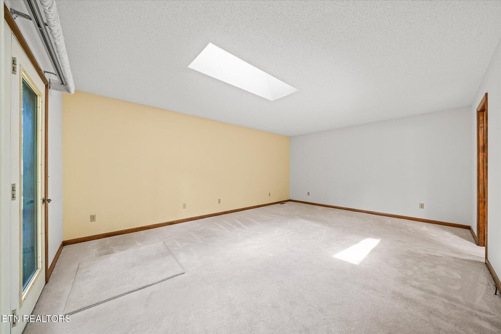 Crossville, Tennessee, 38558, United States, 2 Bedrooms Bedrooms, ,2 BathroomsBathrooms,Residential,Forsale,1907858