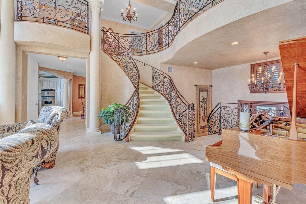 Key Colony, Florida, 33051, United States, 4 Bedrooms Bedrooms, ,5 BathroomsBathrooms,Residential,Forsale,2004354