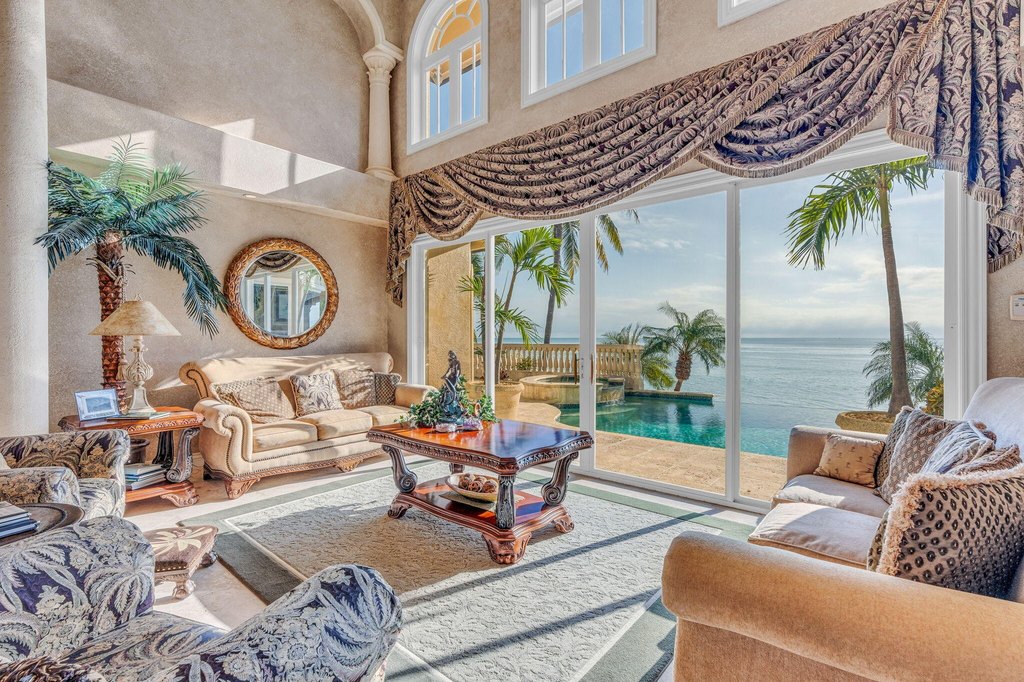 Key Colony, Florida, 33051, United States, 4 Bedrooms Bedrooms, ,5 BathroomsBathrooms,Residential,Forsale,2011629