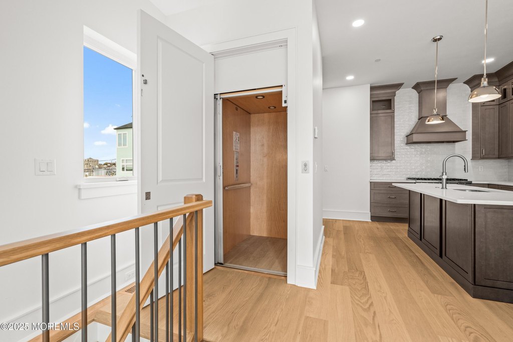 Sea Bright, New Jersey, 07760, United States, 5 Bedrooms Bedrooms, ,4 BathroomsBathrooms,Residential,Forsale,2014193