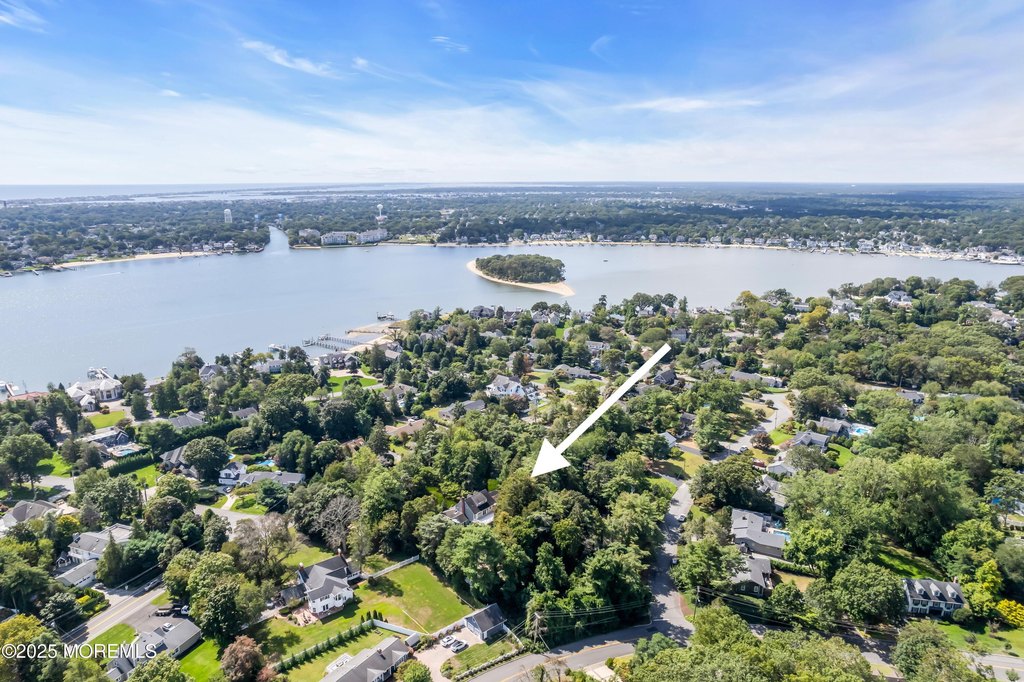 Brielle, New Jersey, 08730, United States, 5 Bedrooms Bedrooms, ,4.5 BathroomsBathrooms,Residential,Forsale,1984560