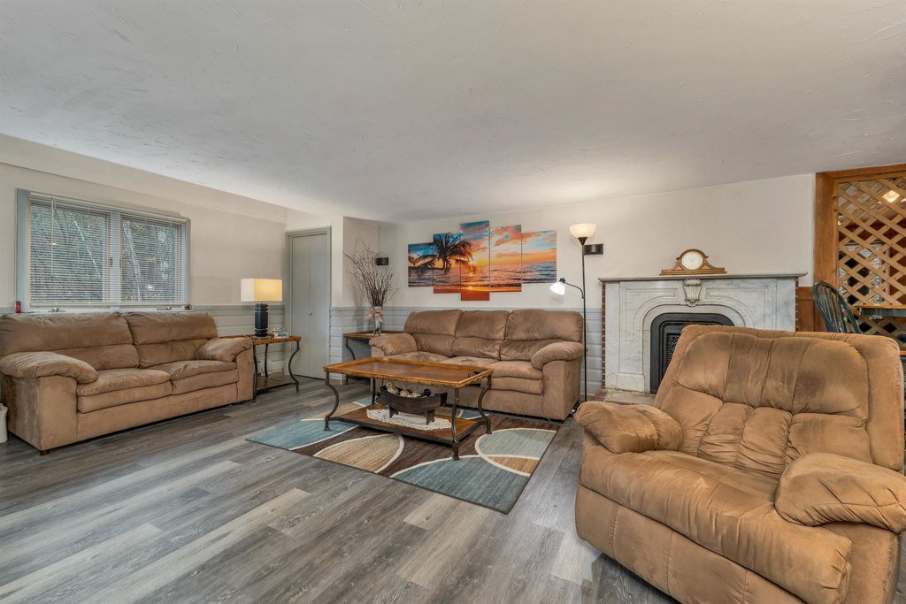 New Durham, New Hampshire, 03855, United States, 2 Bedrooms Bedrooms, ,1.5 BathroomsBathrooms,Residential,Forsale,2004713