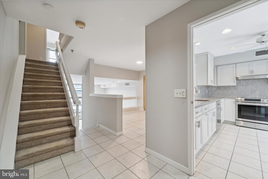 PHILADELPHIA, Pennsylvania, 19106, United States, 2 Bedrooms Bedrooms, ,2.5 BathroomsBathrooms,Residential,Forsale,2004202