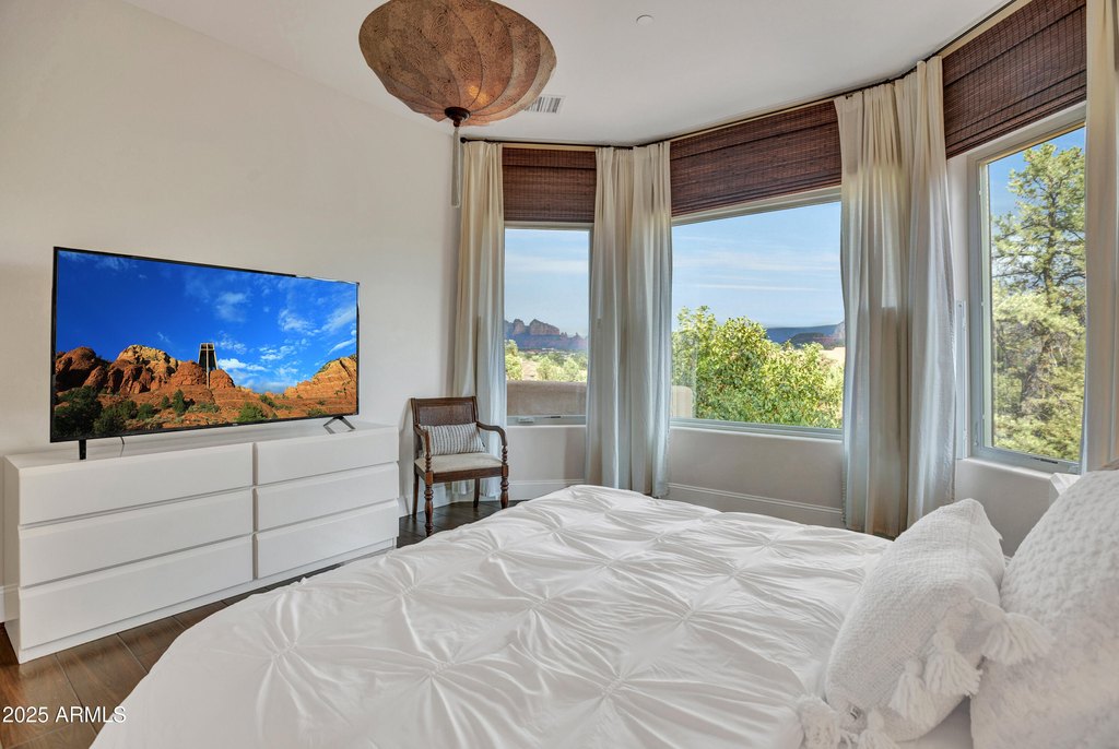 Sedona, Arizona, 86336, United States, 3 Bedrooms Bedrooms, ,2 BathroomsBathrooms,Residential,Forsale,1963558