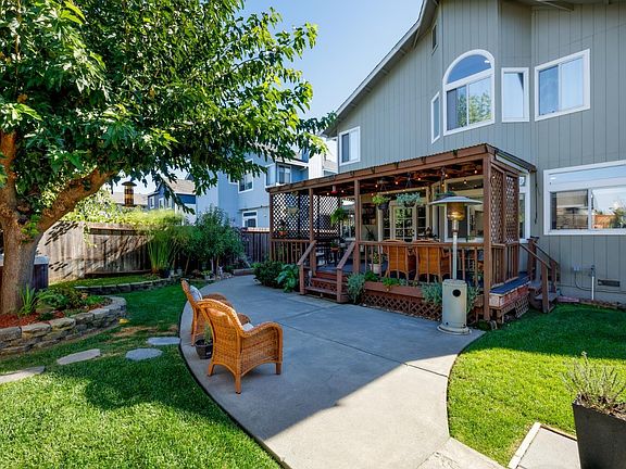 Santa Rosa, California, 95401, United States, 4 Bedrooms Bedrooms, ,3 BathroomsBathrooms,Residential,Forsale,1999291