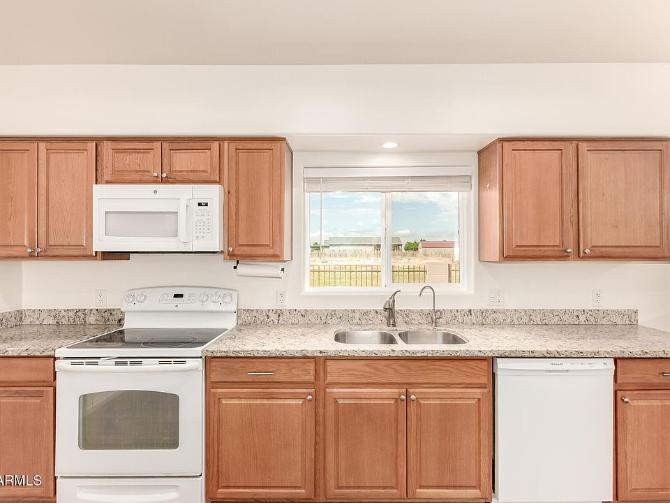 Buckeye, Arizona, 85326, United States, 3 Bedrooms Bedrooms, ,2 BathroomsBathrooms,Residential,Forsale,2000284