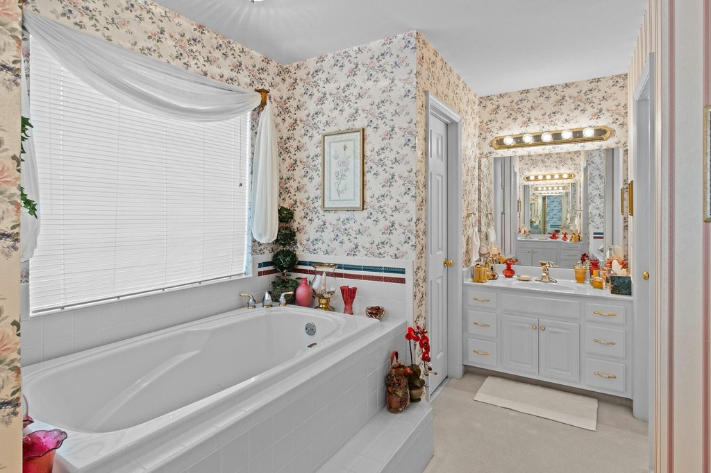 Dayton, Tennessee, 37321, United States, 3 Bedrooms Bedrooms, ,3.5 BathroomsBathrooms,Residential,Forsale,2009591