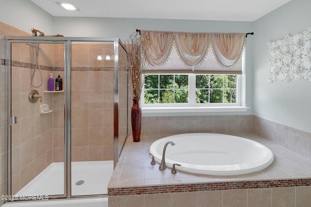 Howell, New Jersey, 07731, United States, 4 Bedrooms Bedrooms, ,3 BathroomsBathrooms,Residential,Forsale,1953811