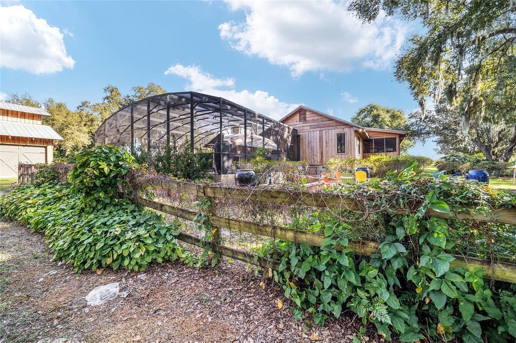 FRUITLAND PARK, Florida, 34731, United States, 2 Bedrooms Bedrooms, ,2 BathroomsBathrooms,Residential,Forsale,2004584