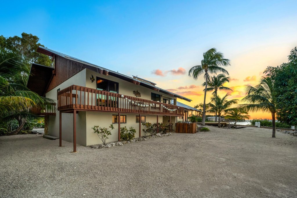 Marathon, Florida, 33050, United States, 3 Bedrooms Bedrooms, ,3 BathroomsBathrooms,Residential,Forsale,2011130