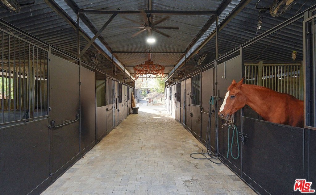 Calabasas, California, 91302, United States, 3 Bedrooms Bedrooms, ,2 BathroomsBathrooms,Residential,Forsale,2001432