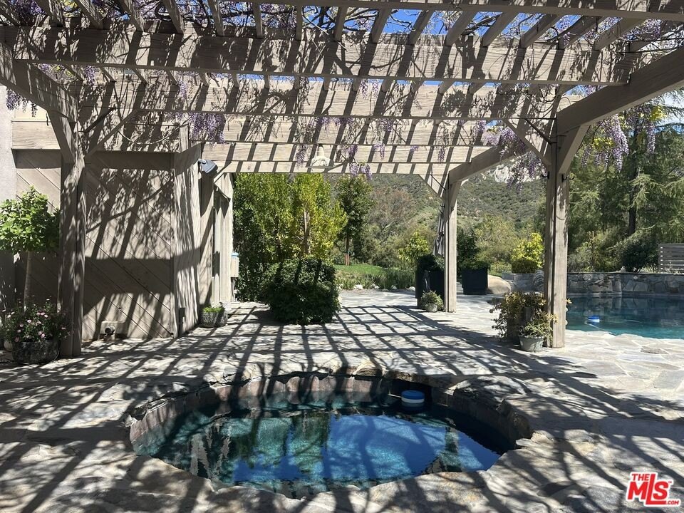 Calabasas, California, 91302, United States, 3 Bedrooms Bedrooms, ,2 BathroomsBathrooms,Residential,Forsale,2001432