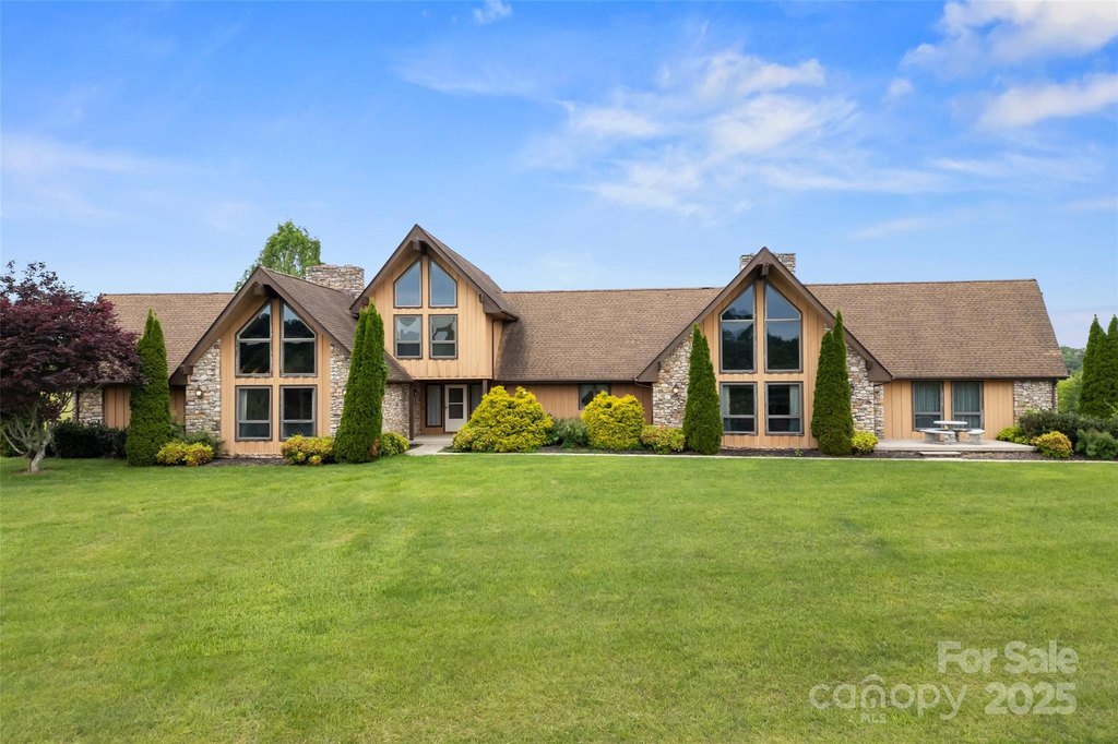 Asheville, North Carolina, 28806, United States, 4 Bedrooms Bedrooms, ,6.5 BathroomsBathrooms,Residential,Forsale,2011987