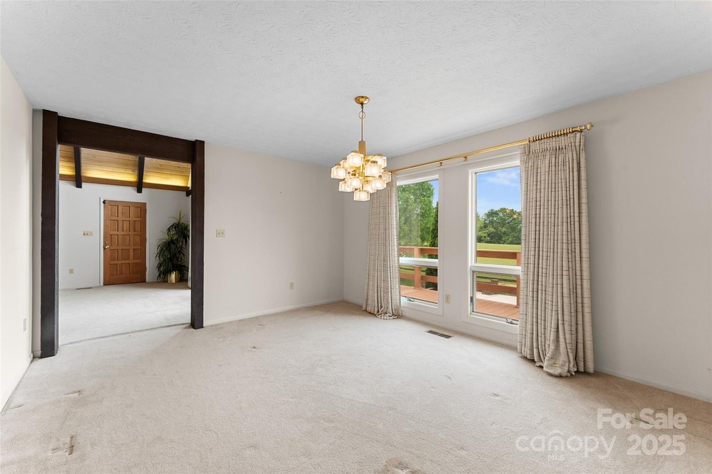 Asheville, North Carolina, 28806, United States, 4 Bedrooms Bedrooms, ,6.5 BathroomsBathrooms,Residential,Forsale,2011987