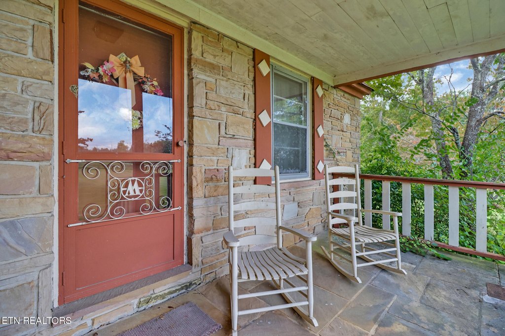 Crossville, Tennessee, 38555, United States, 3 Bedrooms Bedrooms, ,2 BathroomsBathrooms,Residential,Forsale,1952854